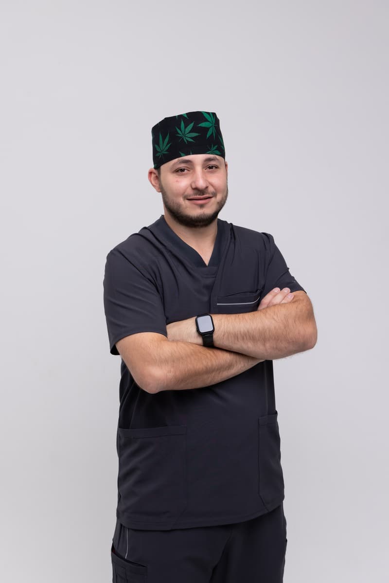 Jarrohlikda 8 yillik tajriba